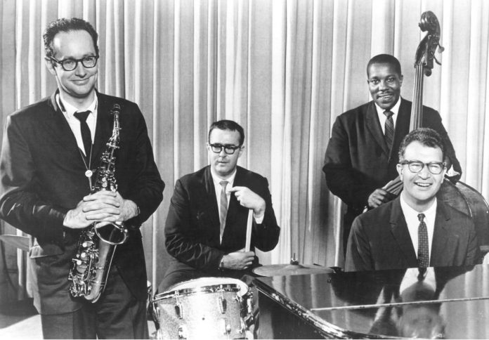 Paul-Desmond-Joe-Morello-Eugene-Wright-Dave-Brubeck-mono-retouched-1200px